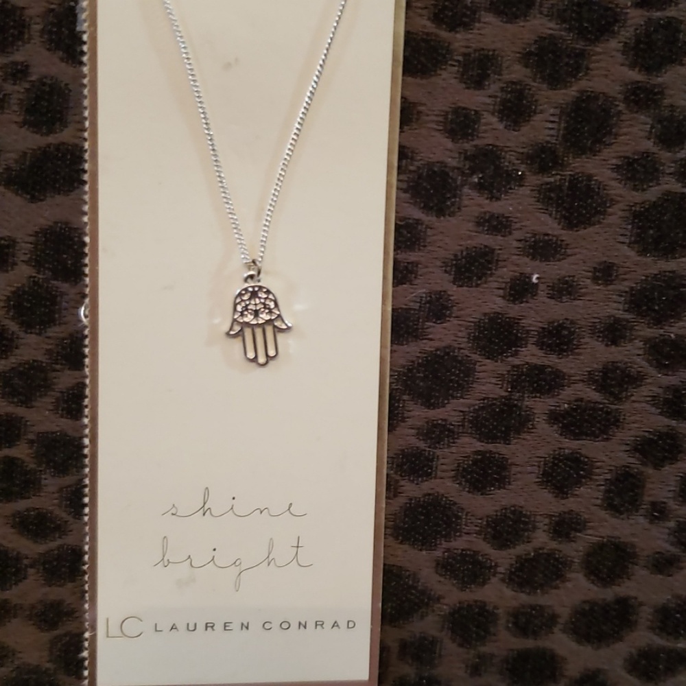 Hasma Hand Danty Necklace